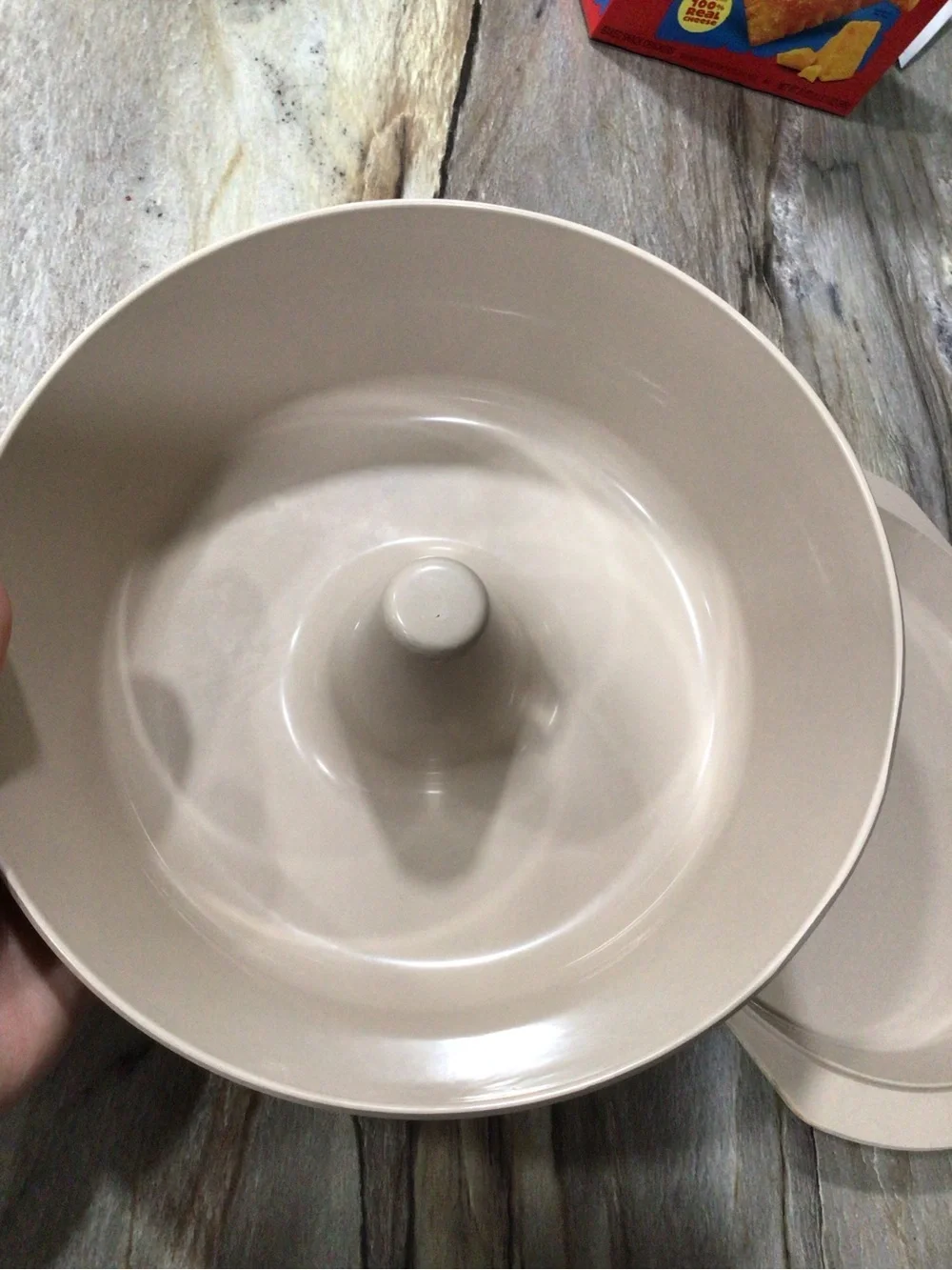 Vintage Anchor Hocking Microware Bundt Cake Pan Lid Beige USA PM459 PM480
